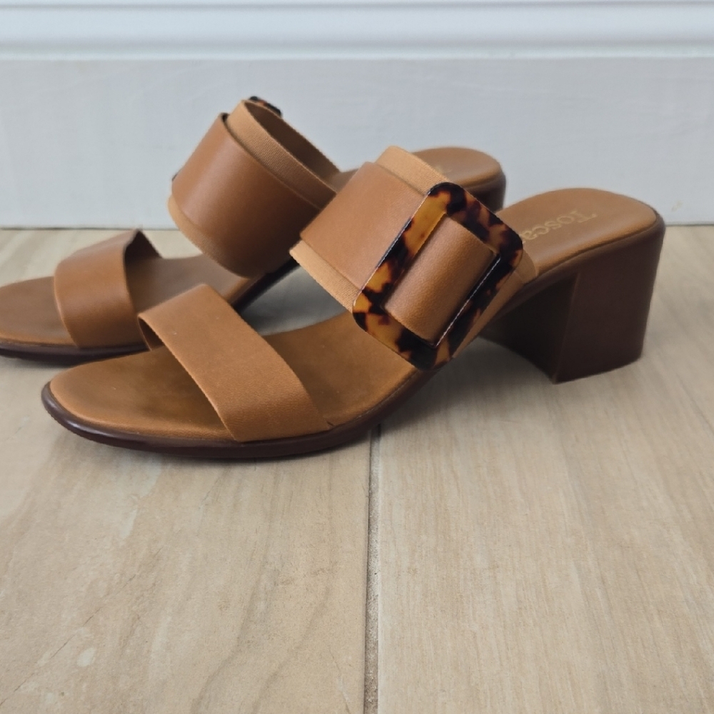 NWOT Toscanella Valma Italian Sandals